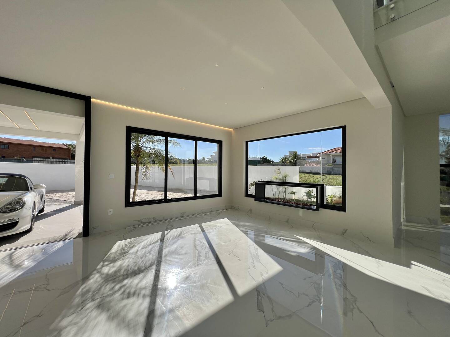 Casa contemporânea à venda na Fazenda Serra Azul com 4 suítes e lazer completo