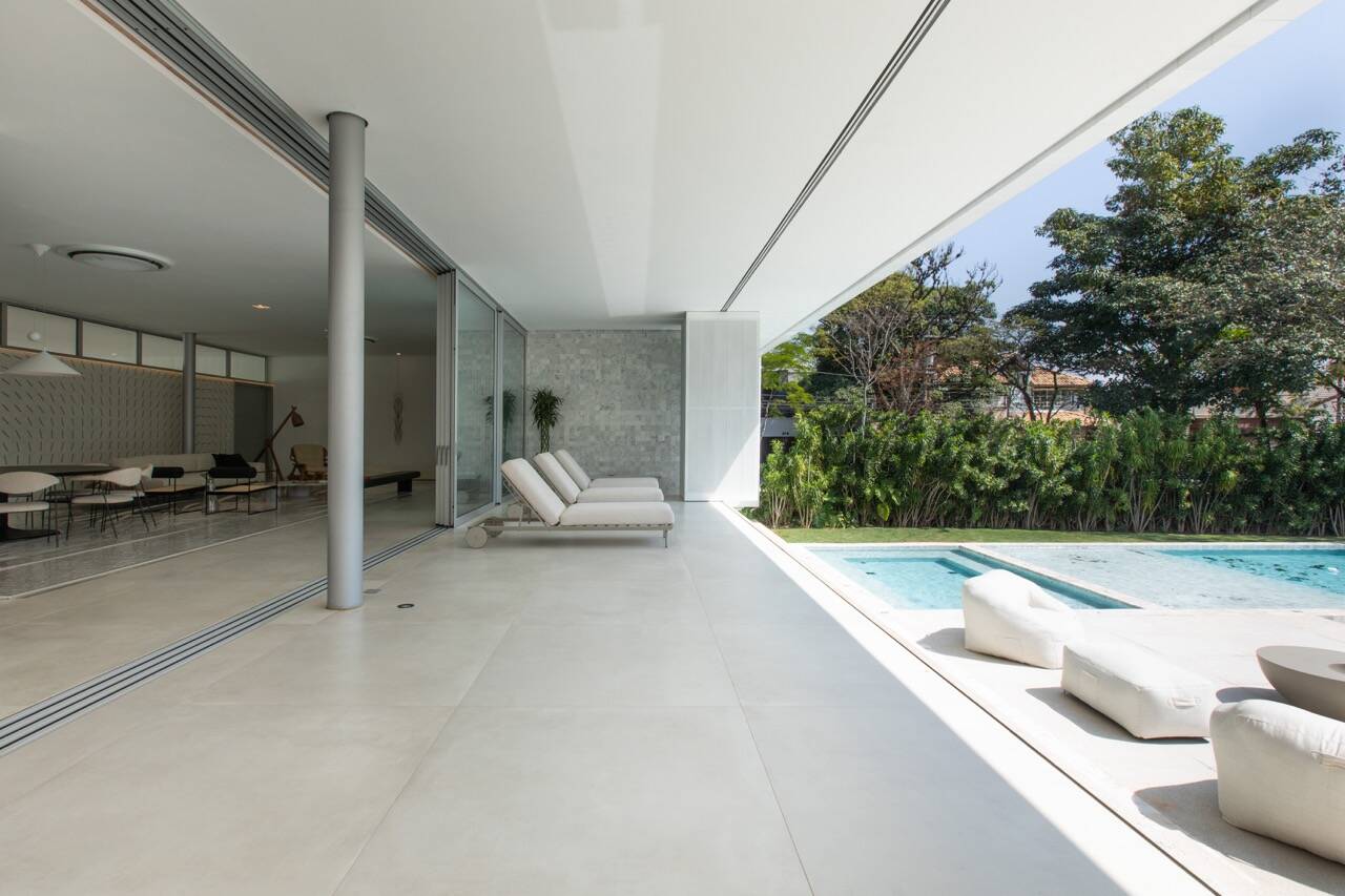 Casa Float à venda em Alphaville | Arquitetura de Sérgio Sampaio