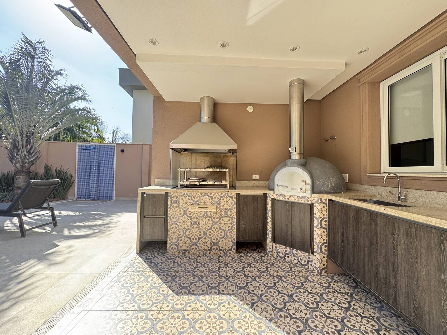 Casa neo-clássica à venda no Villa Solaia Alphaville | Elegância e conforto