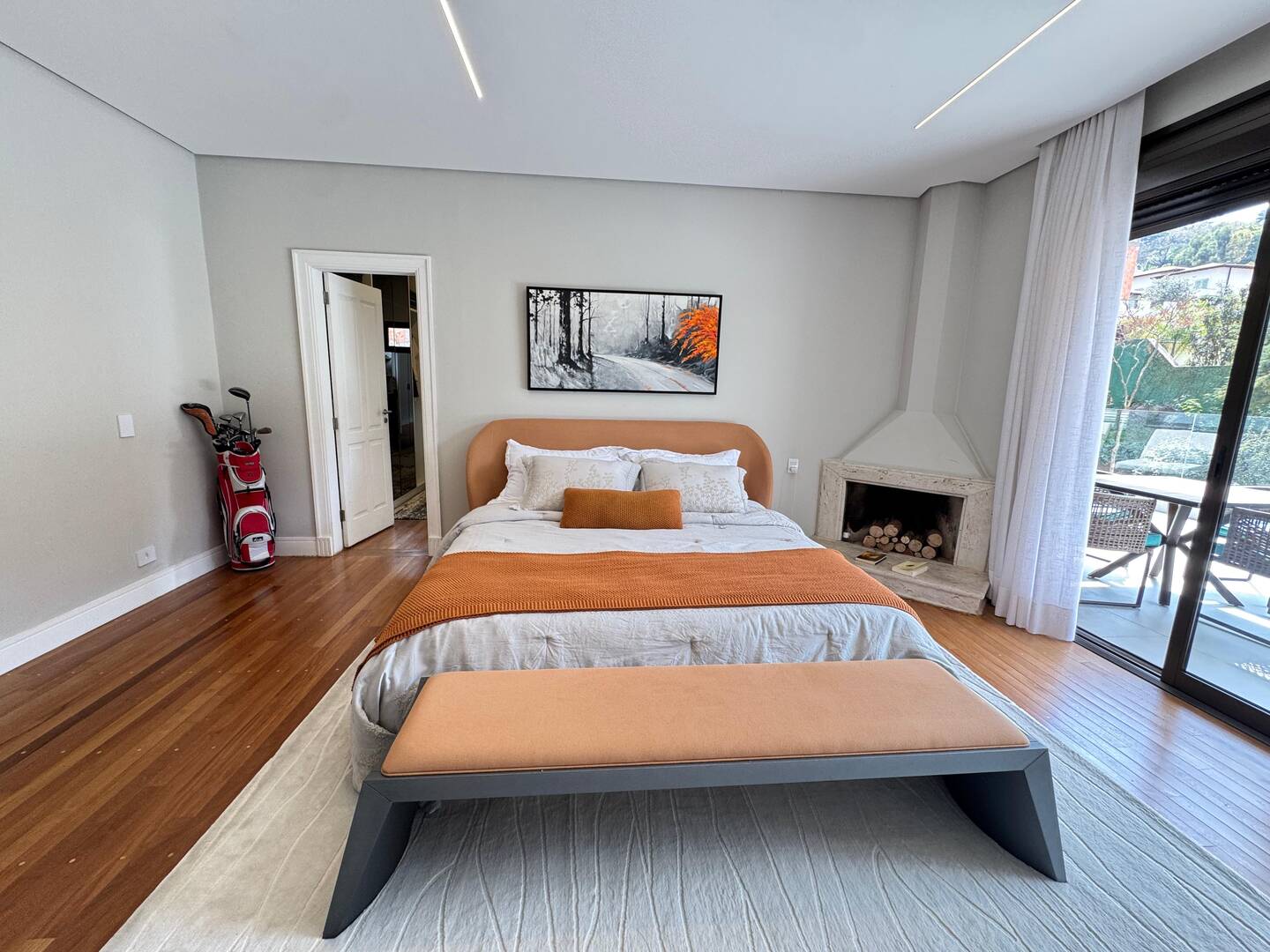 Casa Contemporânea à Venda no Tamboré 1 com 5 Suítes e Lazer Integrado