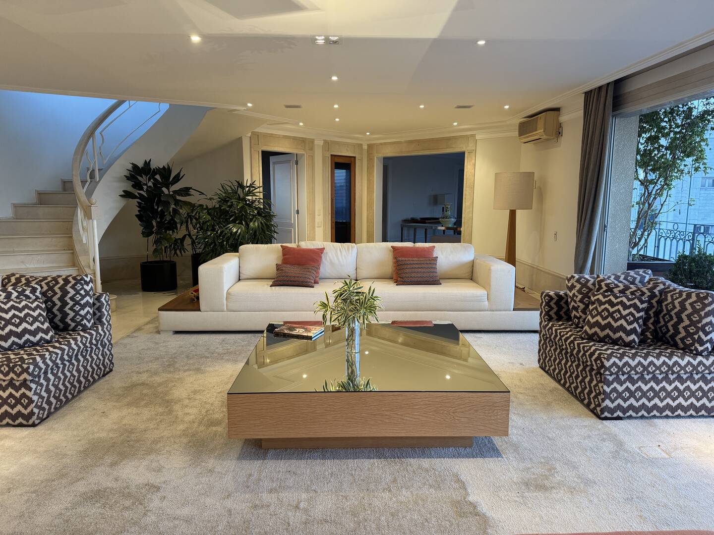 Cobertura duplex à venda em São Paulo com 1.170 m², 4 suítes, piscina privativa e 10 vagas