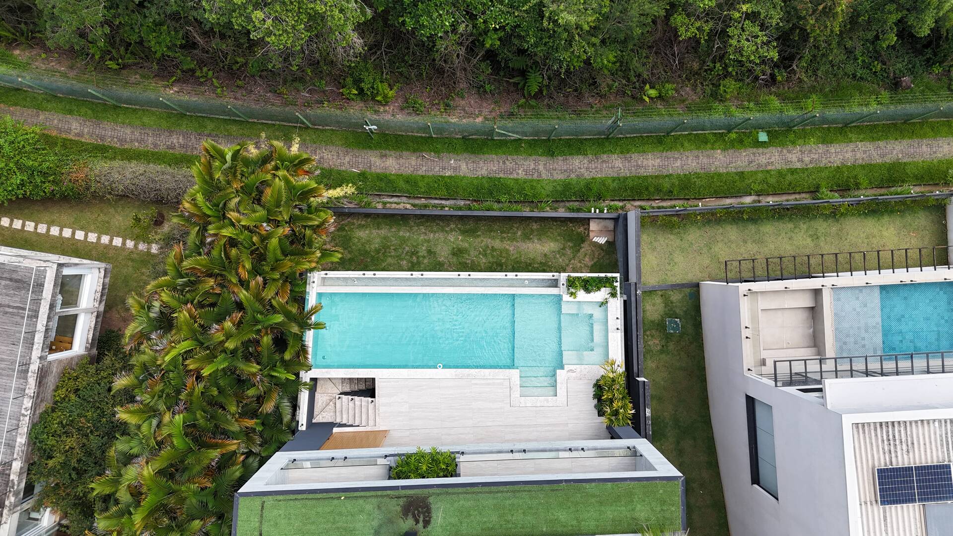 Casa com rooftop, elevador e vista permanente para a reserva à venda em Alphaville