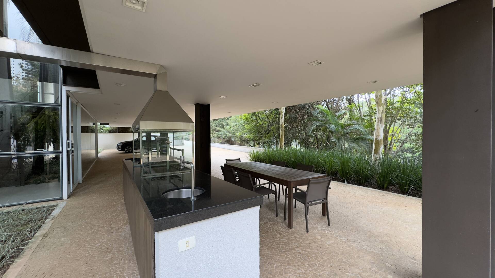 Casa contemporânea sustentável à venda residencial Melville | 4 suítes, elevador e automação