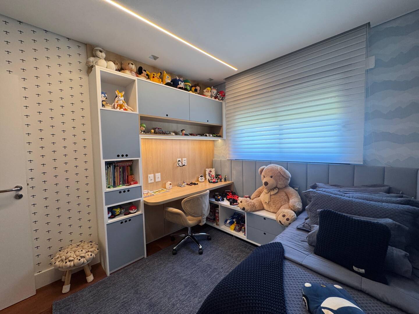 Apartamento mobiliado no ATRIA Alphaville com 3 suítes e automação completa