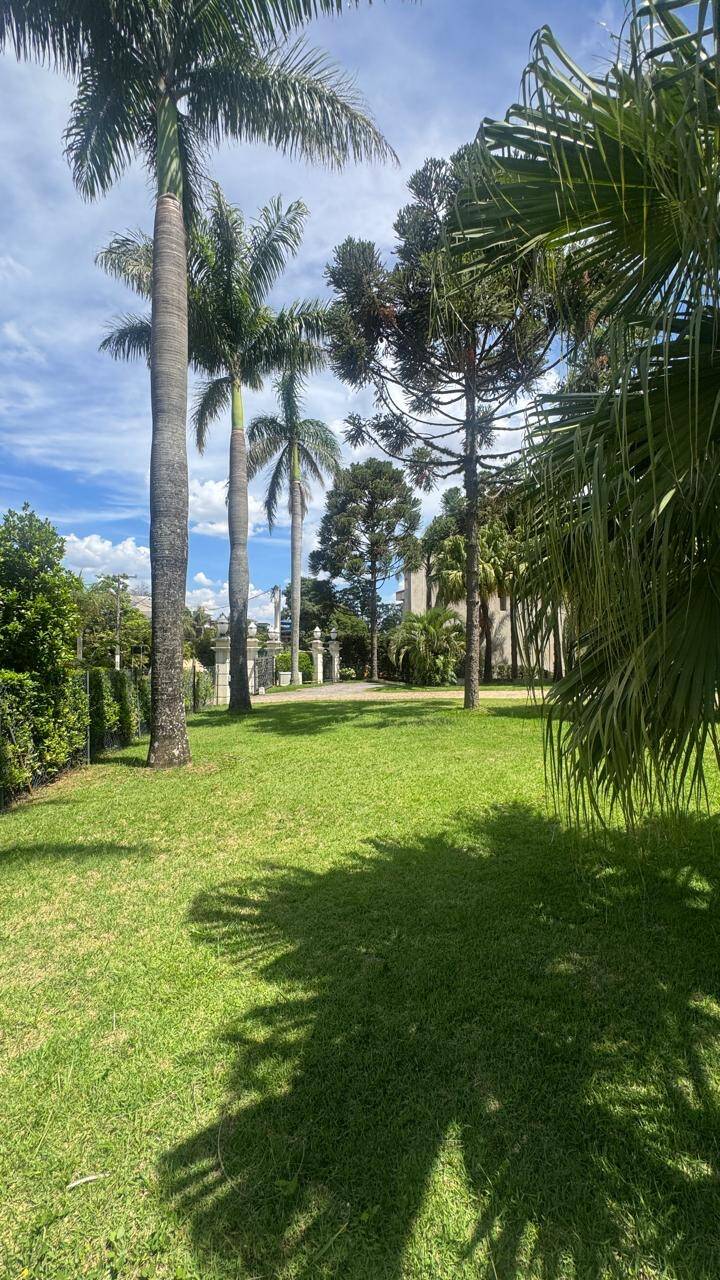 Casa com 5.700m² de terreno no Residencial Tamboré 1
