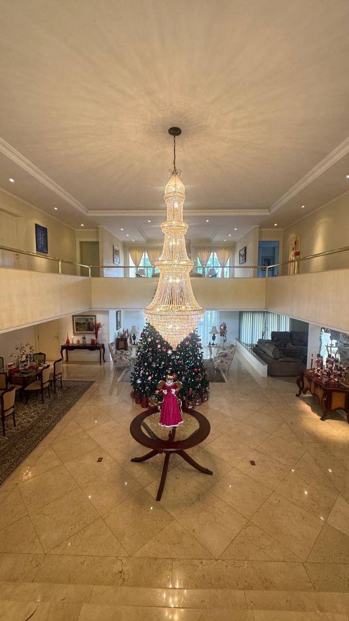 Casa com 5.700m² de terreno no Residencial Tamboré 1
