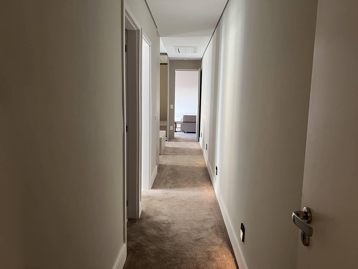 Apartamento à venda no Condomínio Oiapoque em Alphaville com 360 m², 4 suítes e 5 vagas