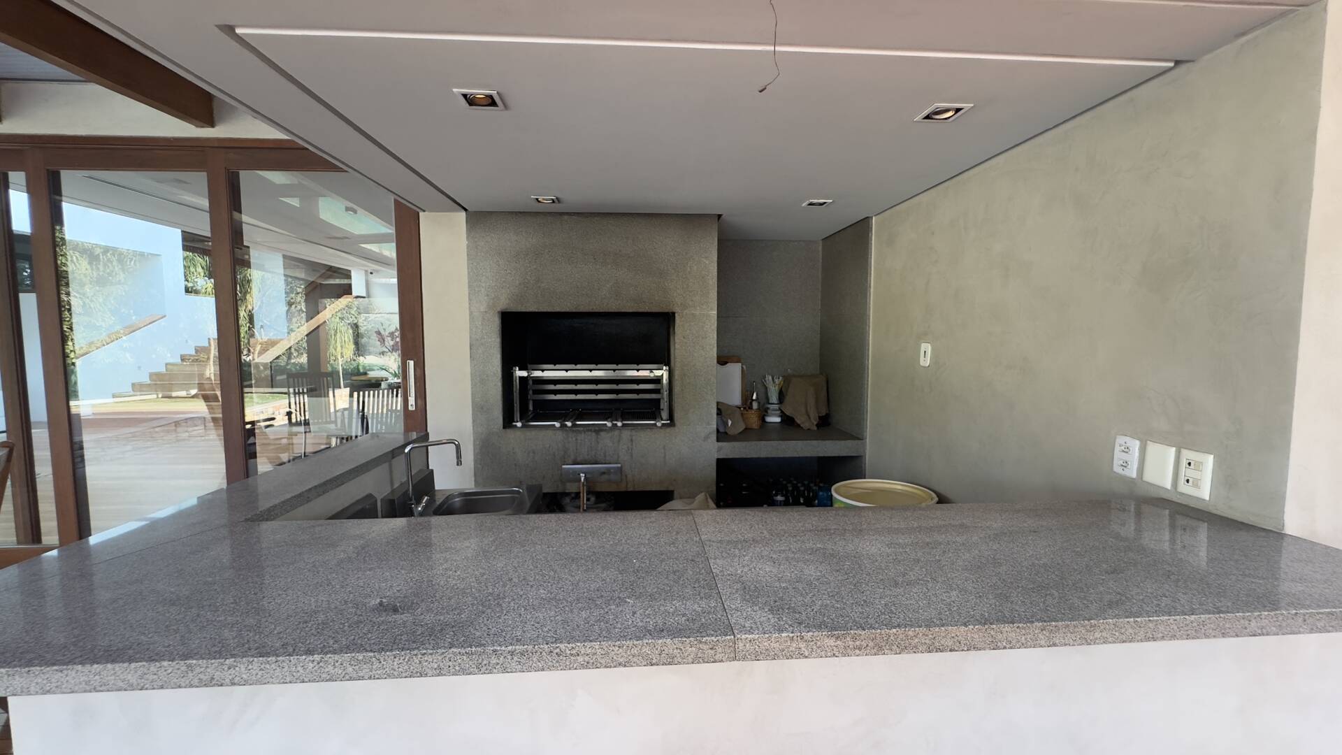Casa Contemporânea com Vista Permanente, Piscina com Raia e Projeto Autoral em Alphaville
