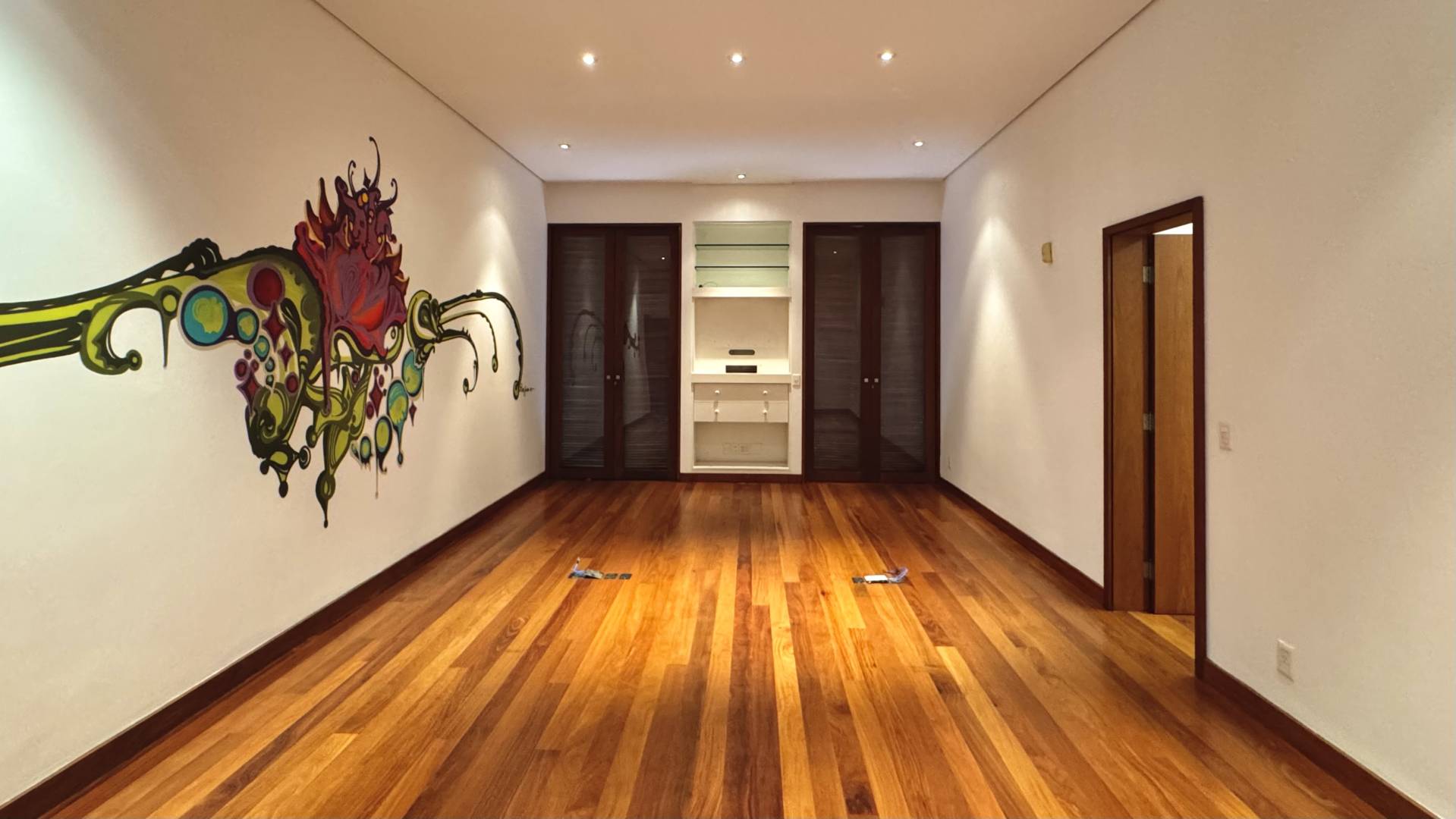 Casa com 6.300m² de terreno privativo - Residencial Tamboré 1