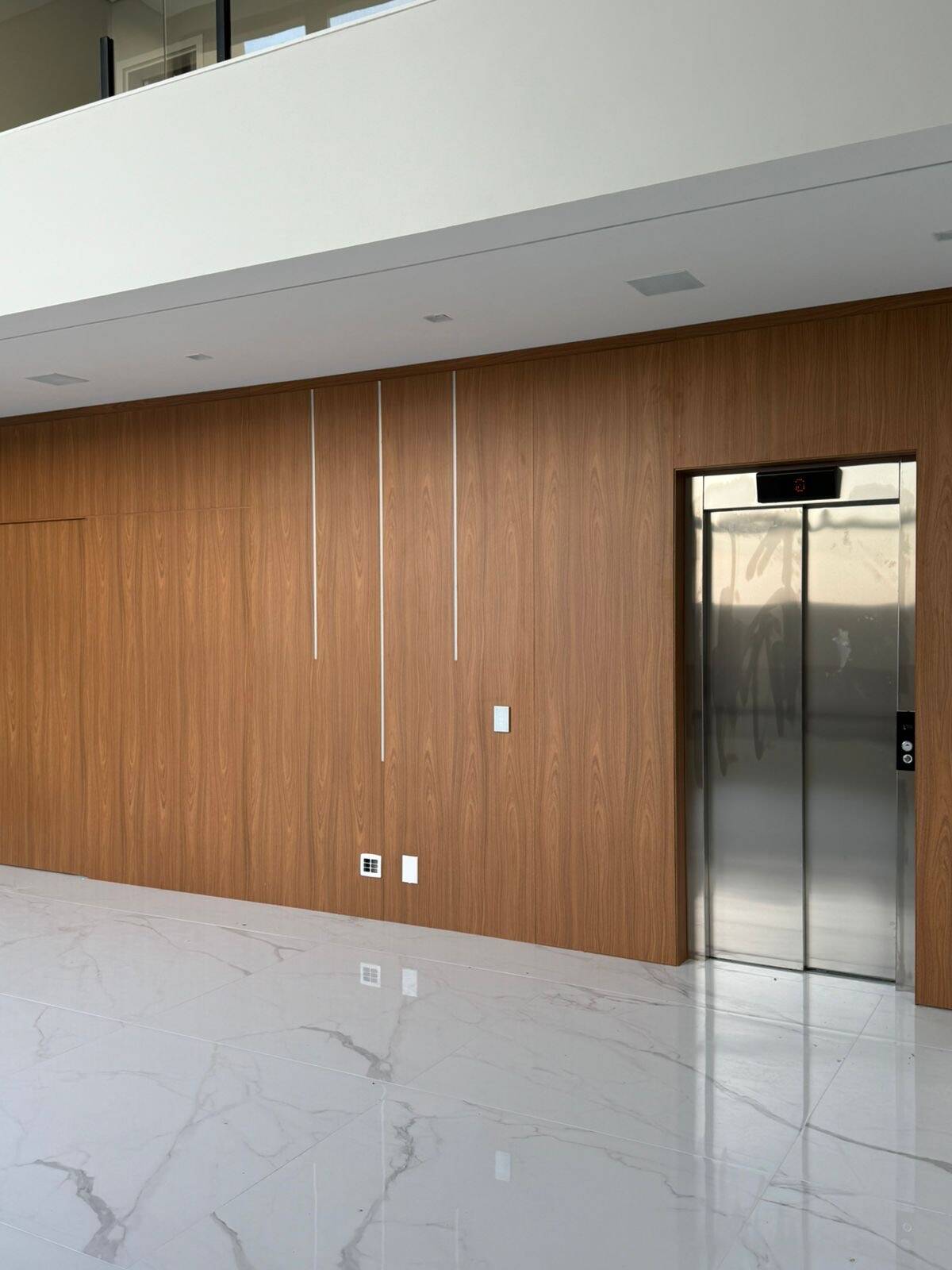 Casa à venda no Gênesis 2 com 4 suítes, elevador e fundos para a mata