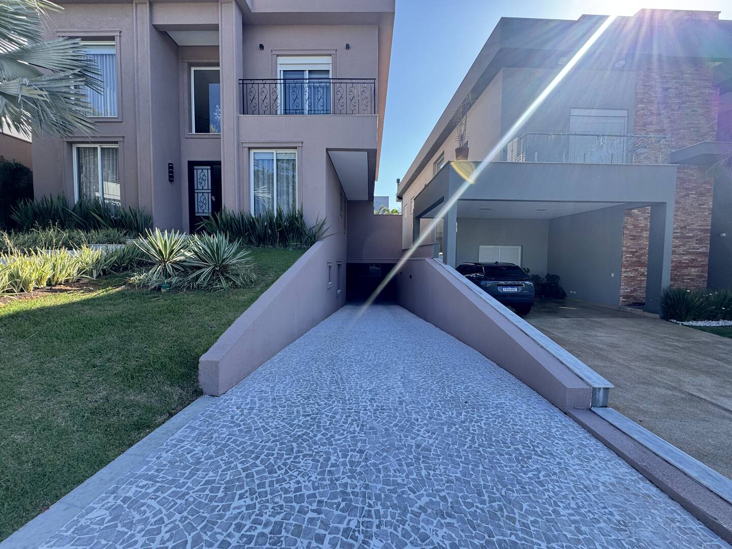 Casa neo-clássica à venda no Villa Solaia Alphaville | Elegância e conforto