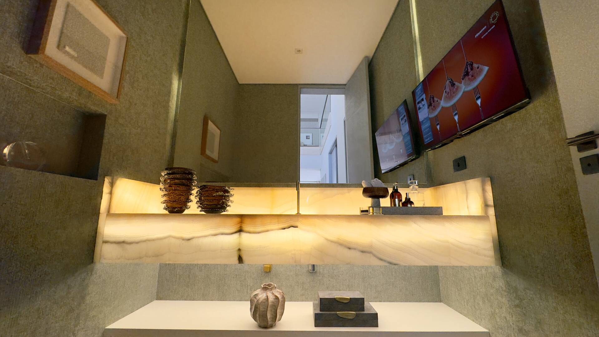 Casa à venda no Tamboré 2 com 1.800 m², 6 suítes e rooftop de 450 m²