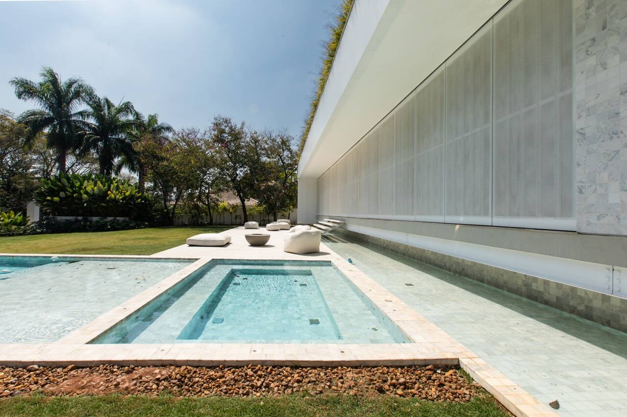 Casa Float à venda em Alphaville | Arquitetura de Sérgio Sampaio