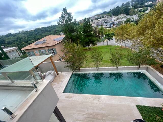 Casa esquina Villa Solaia - Alphaville São Paulo