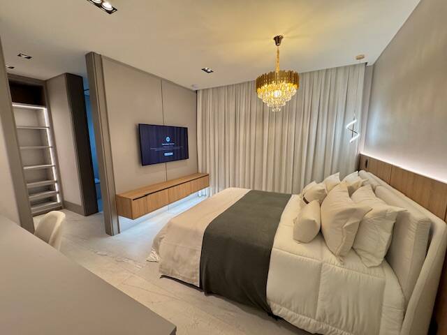 Casa à venda com 1.469 m², 6 suítes, rooftop e cinema privativo em Alphaville