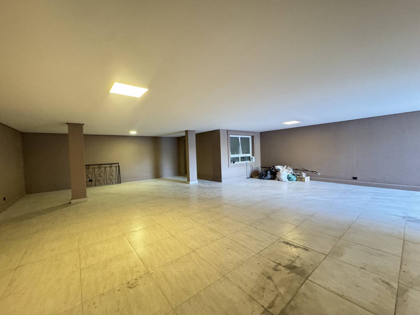 Casa neo-clássica à venda no Villa Solaia Alphaville | Elegância e conforto