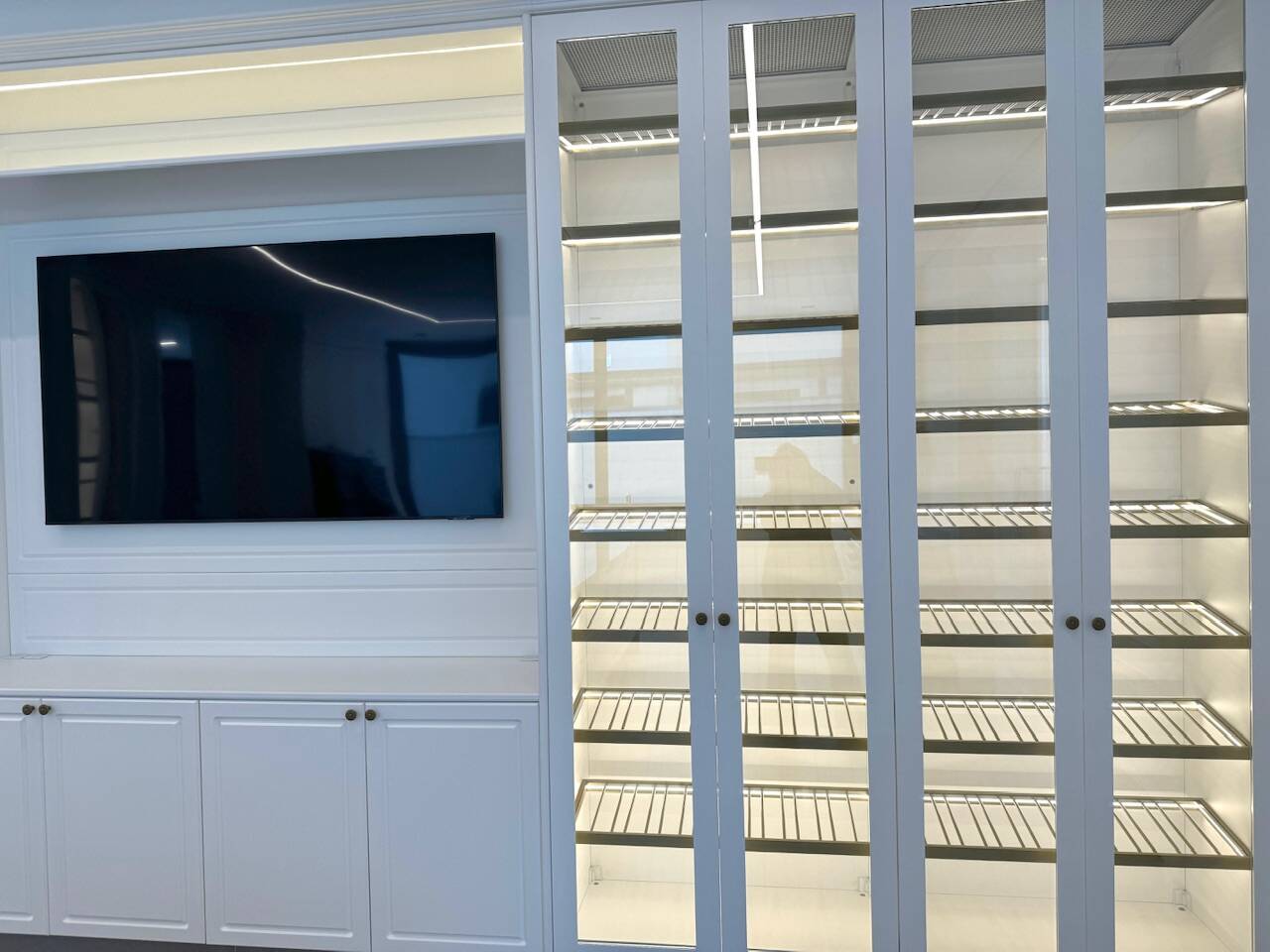 Casa de Alto Padrão com Elevador e Área Gourmet Integrada em Alphaville