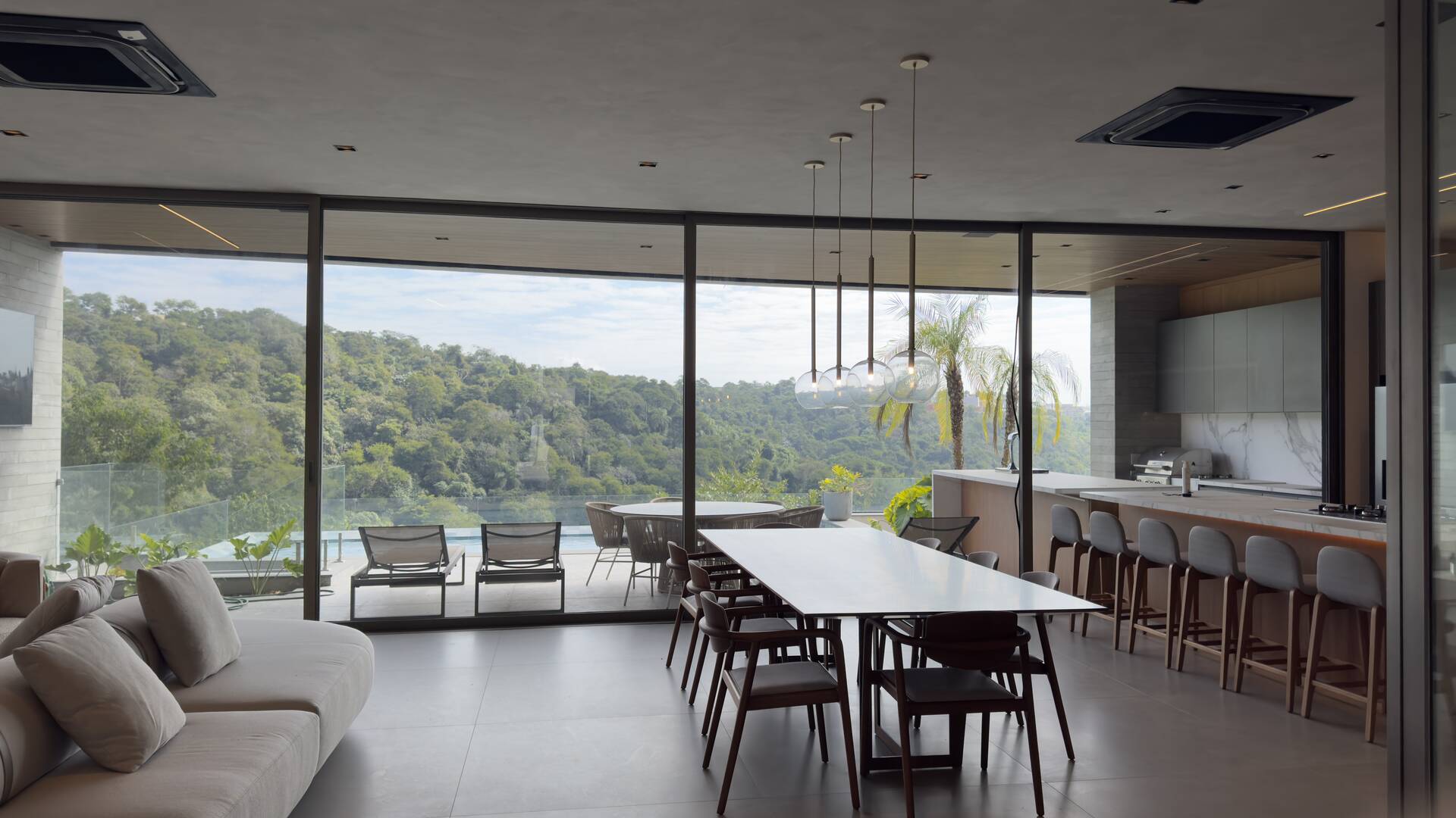 Casa contemporânea com lazer completo e elevador