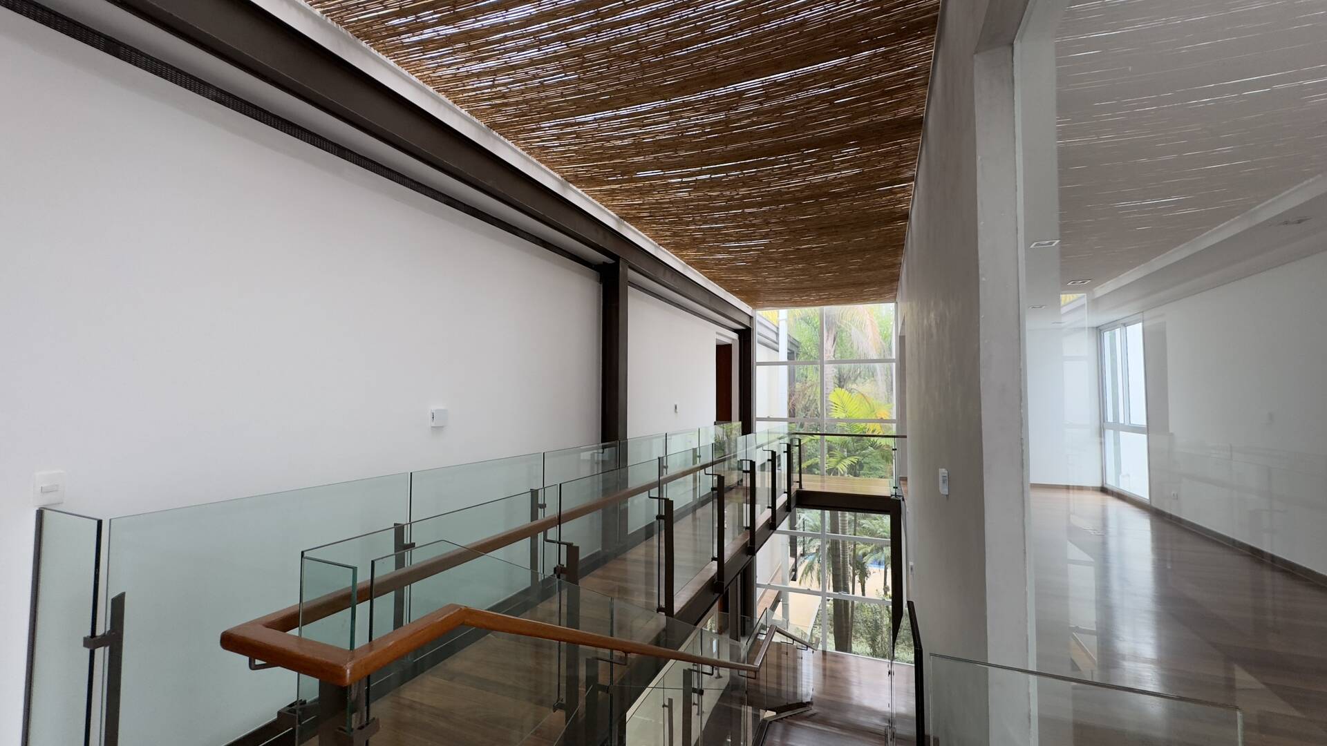 Casa contemporânea sustentável à venda residencial Melville | 4 suítes, elevador e automação