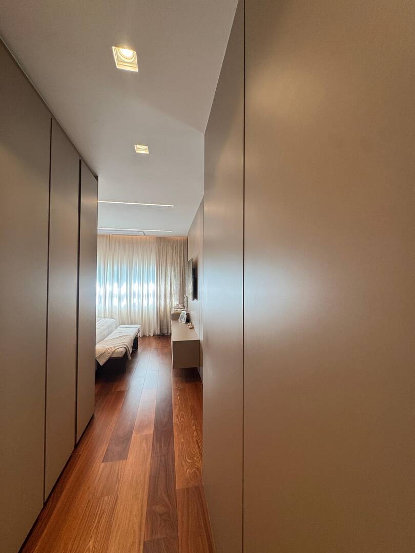 Apartamento mobiliado no ATRIA Alphaville com 3 suítes e automação completa