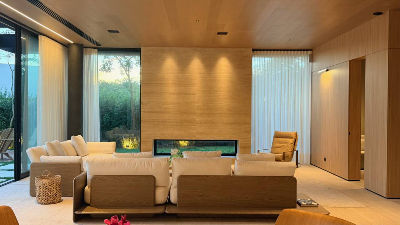 Casa com 7 suítes e vista permanente para o lago na Fazenda Boa Vista
