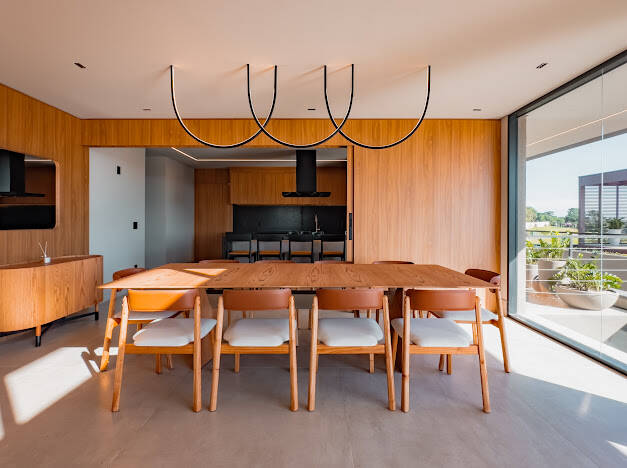 Casa à venda no Le Portier Nautic Residence com 5 suítes e acesso direto à represa