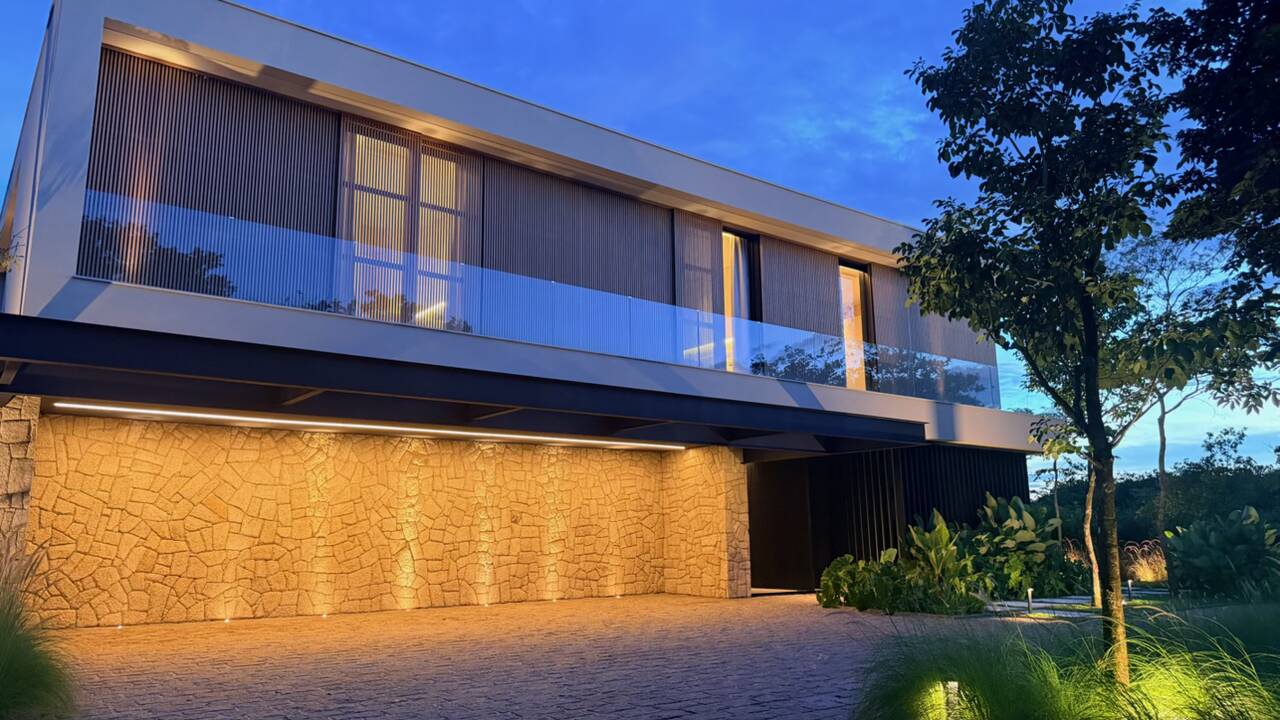 Casa com 7 suítes e vista permanente para o lago na Fazenda Boa Vista