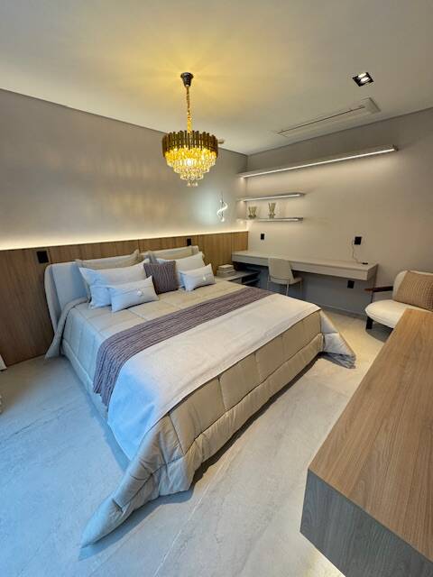 Casa à venda com 1.469 m², 6 suítes, rooftop e cinema privativo em Alphaville