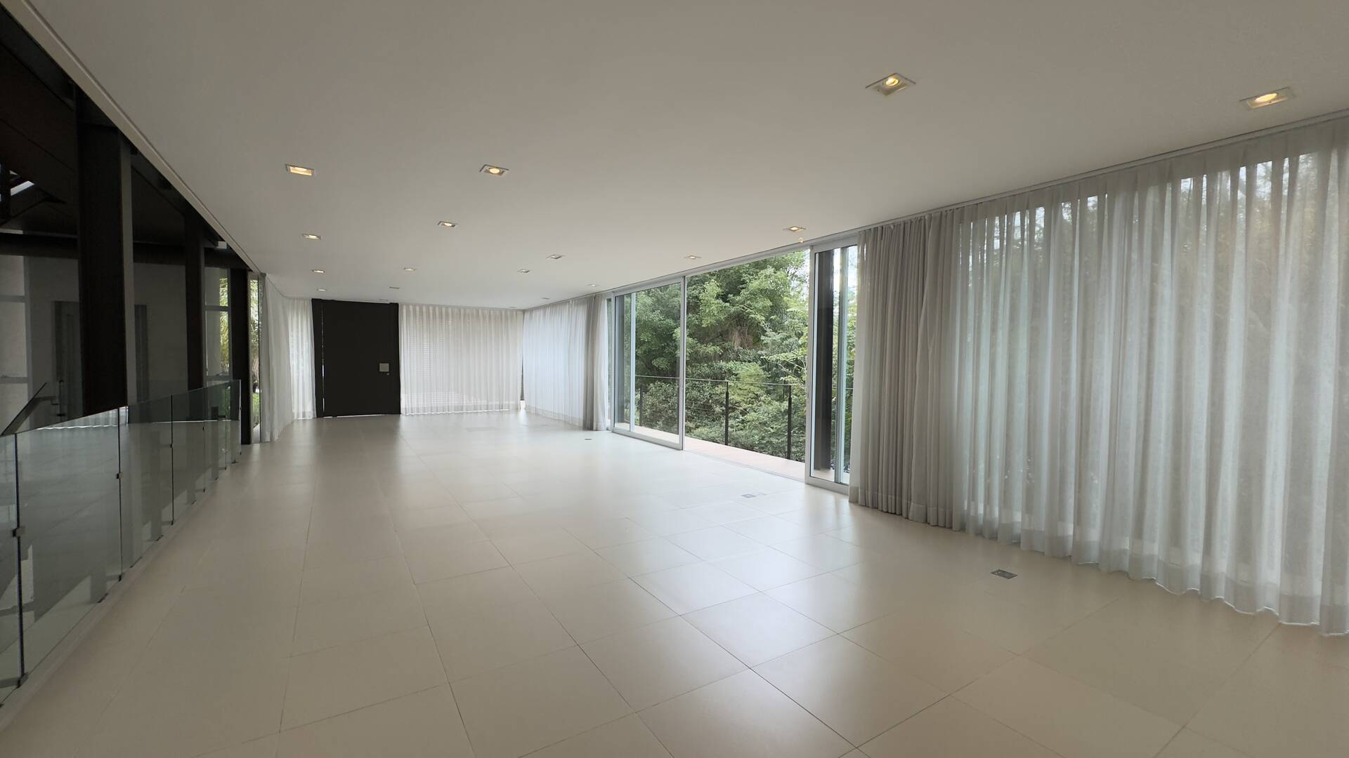 Casa contemporânea sustentável à venda residencial Melville | 4 suítes, elevador e automação