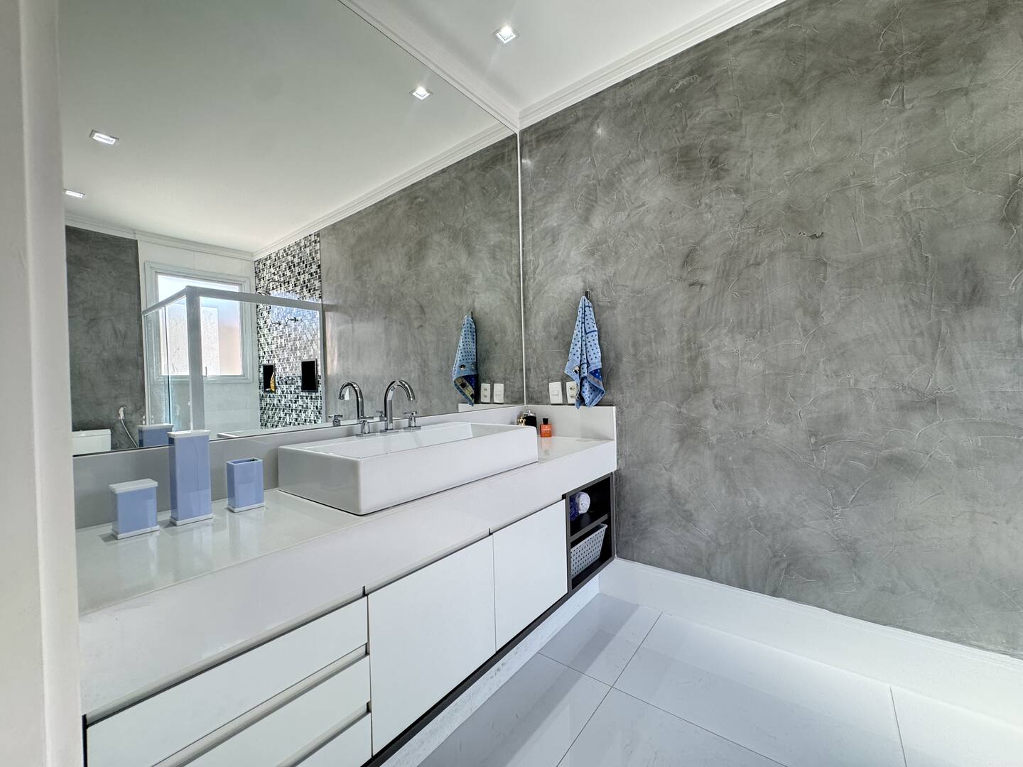 Casa neo-clássica à venda no Villa Solaia Alphaville | Elegância e conforto