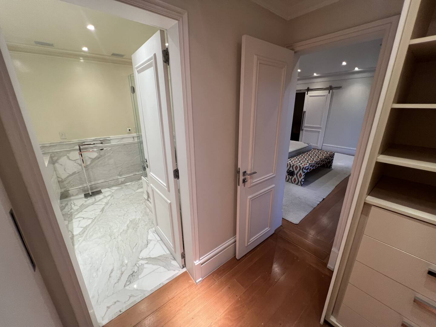 Cobertura duplex à venda em São Paulo com 1.170 m², 4 suítes, piscina privativa e 10 vagas