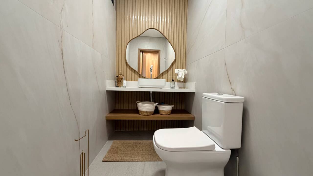Casa à Venda no Tamboré 3 com 5 Suítes, Man Cave Exclusiva e Lazer Completo