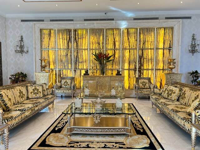 Casa Exclusiva à Venda em Alphaville com Arquitetura Europeia e Privacidade Total