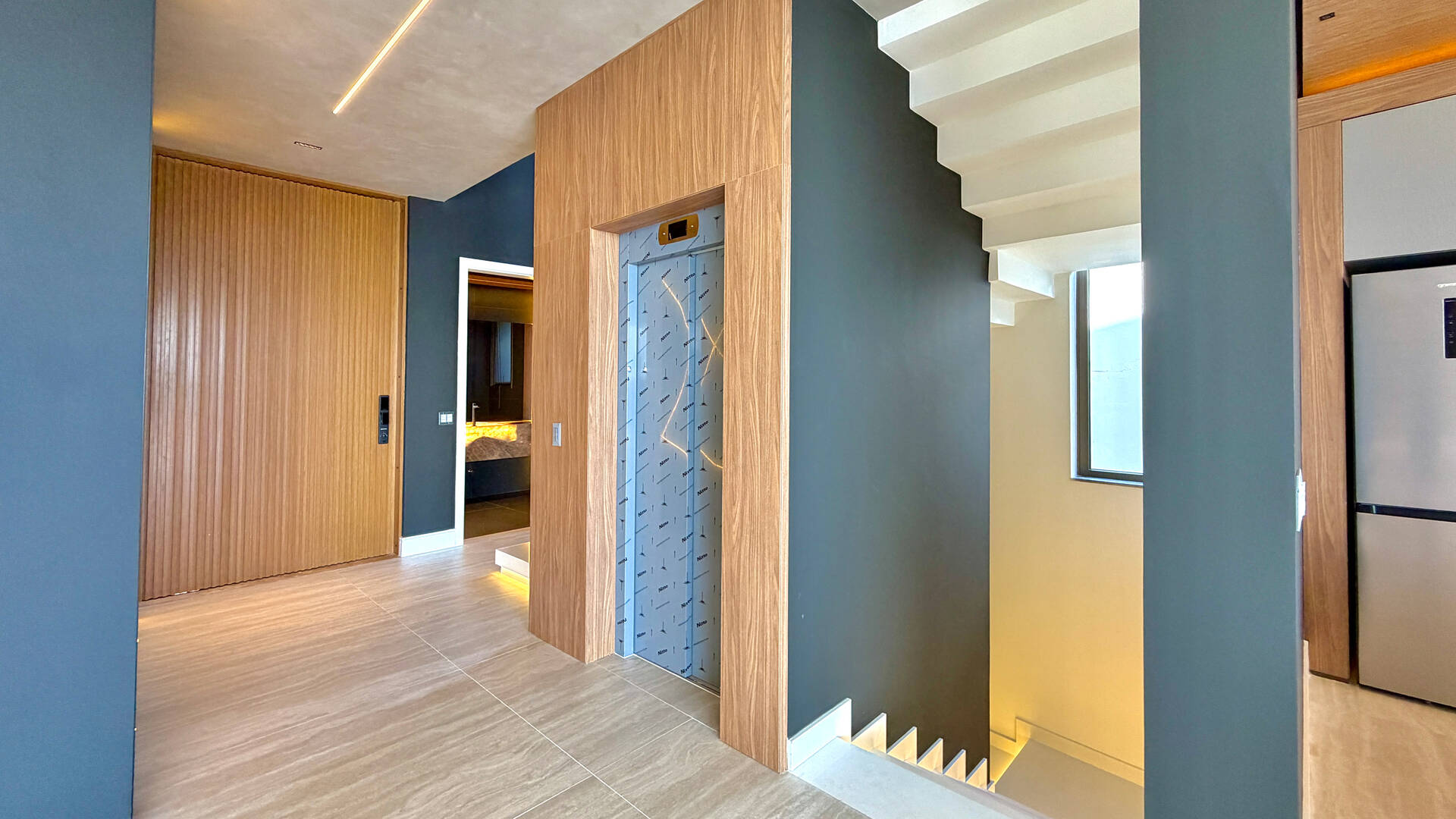 Casa com rooftop, elevador e vista permanente para a reserva à venda em Alphaville