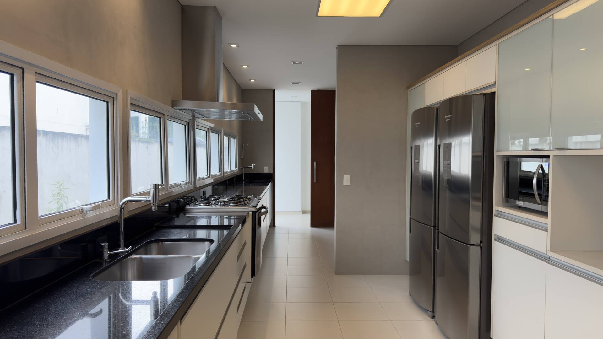 Casa contemporânea sustentável à venda residencial Melville | 4 suítes, elevador e automação