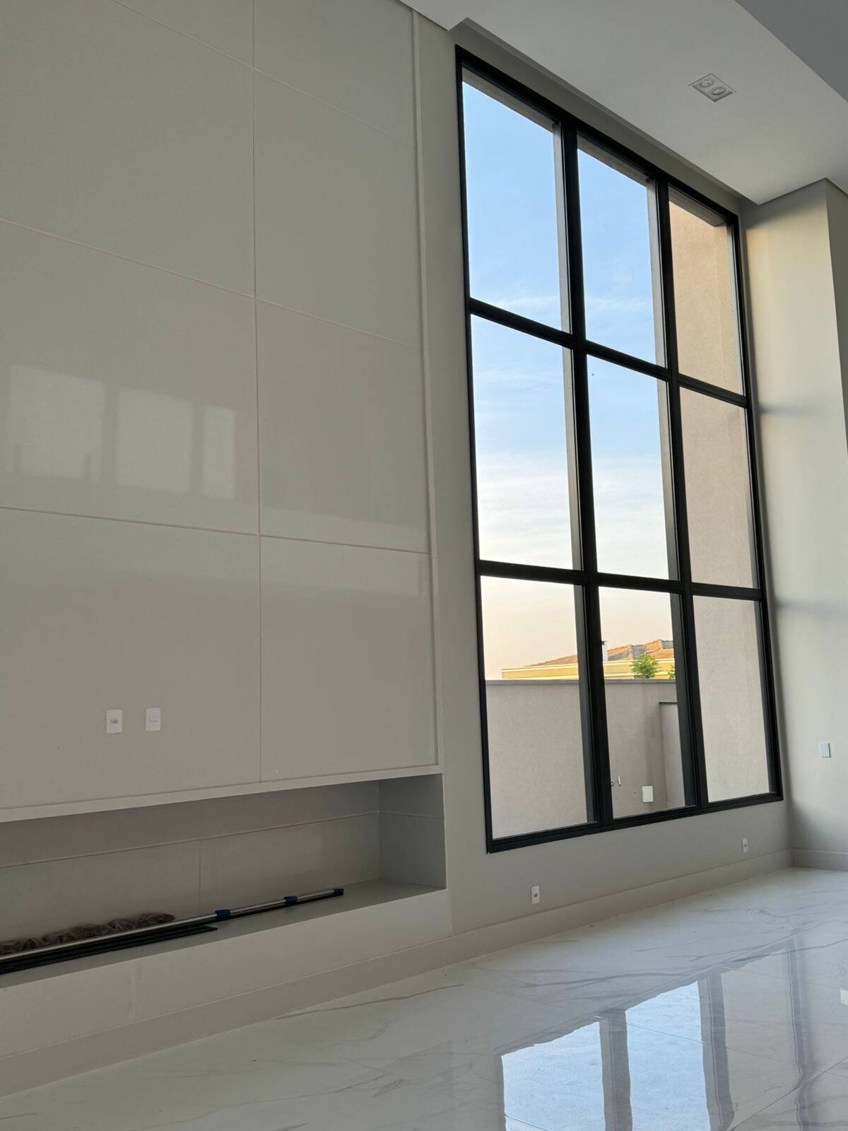 Casa à venda no Gênesis 2 com 4 suítes, elevador e fundos para a mata