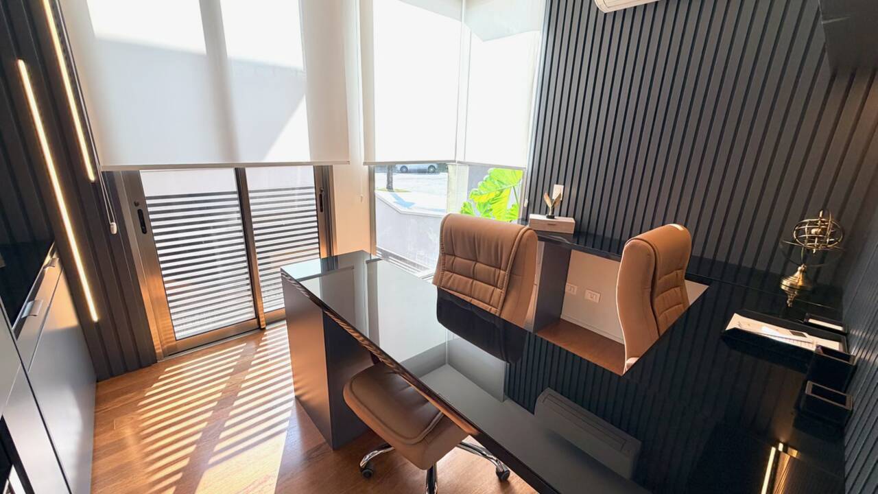 Casa à Venda no Tamboré 3 com 5 Suítes, Man Cave Exclusiva e Lazer Completo