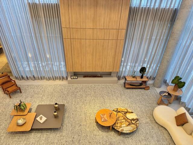 Casa à venda com 1.469 m², 6 suítes, rooftop e cinema privativo em Alphaville