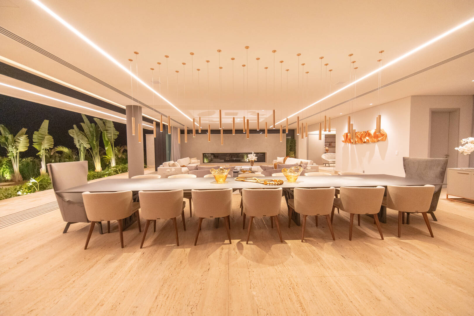 Casa à venda no Tamboré 2 com 6 suítes, SPA privativo, piscina e 2.385 m²