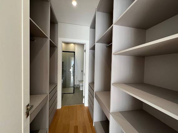 Casa à venda no Alphaville Residencial 1 com 5 suítes, adega climatizada 