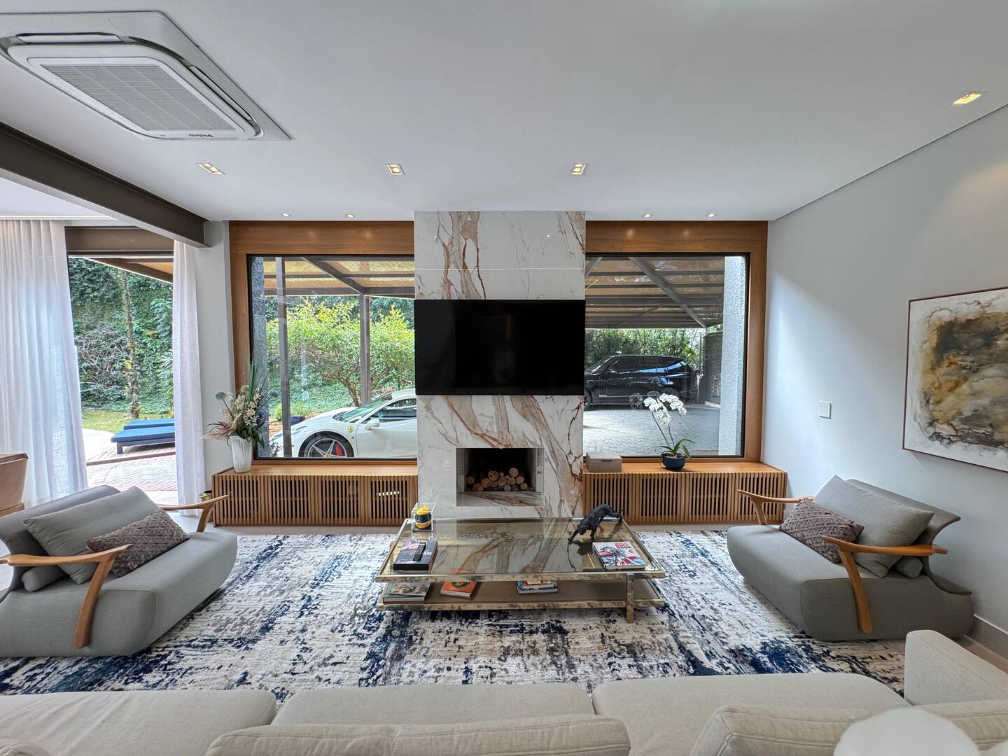 Casa Contemporânea à Venda no Tamboré 1 com 5 Suítes e Lazer Integrado