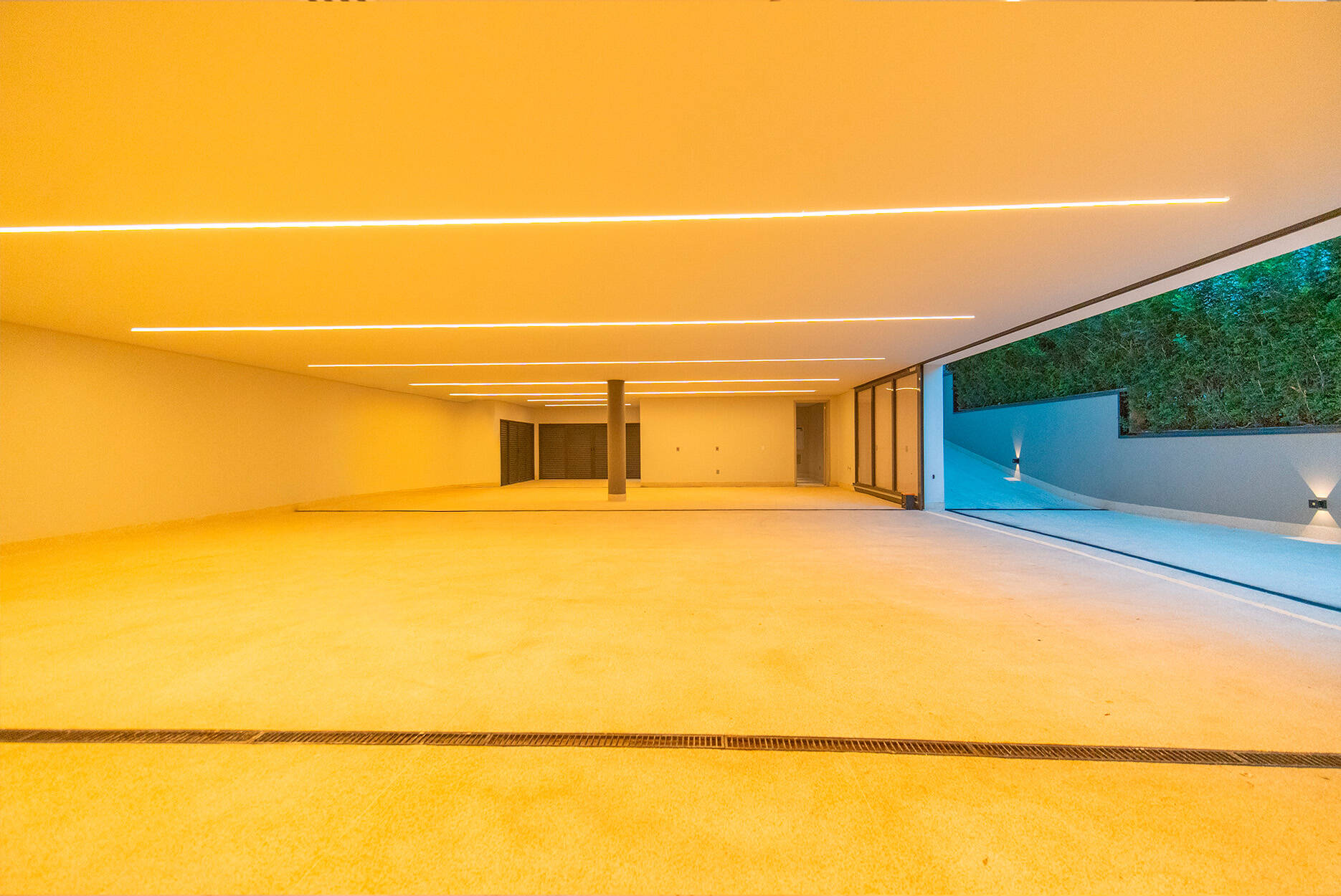 Casa à venda no Tamboré 2 com 6 suítes, SPA privativo, piscina e 2.385 m²