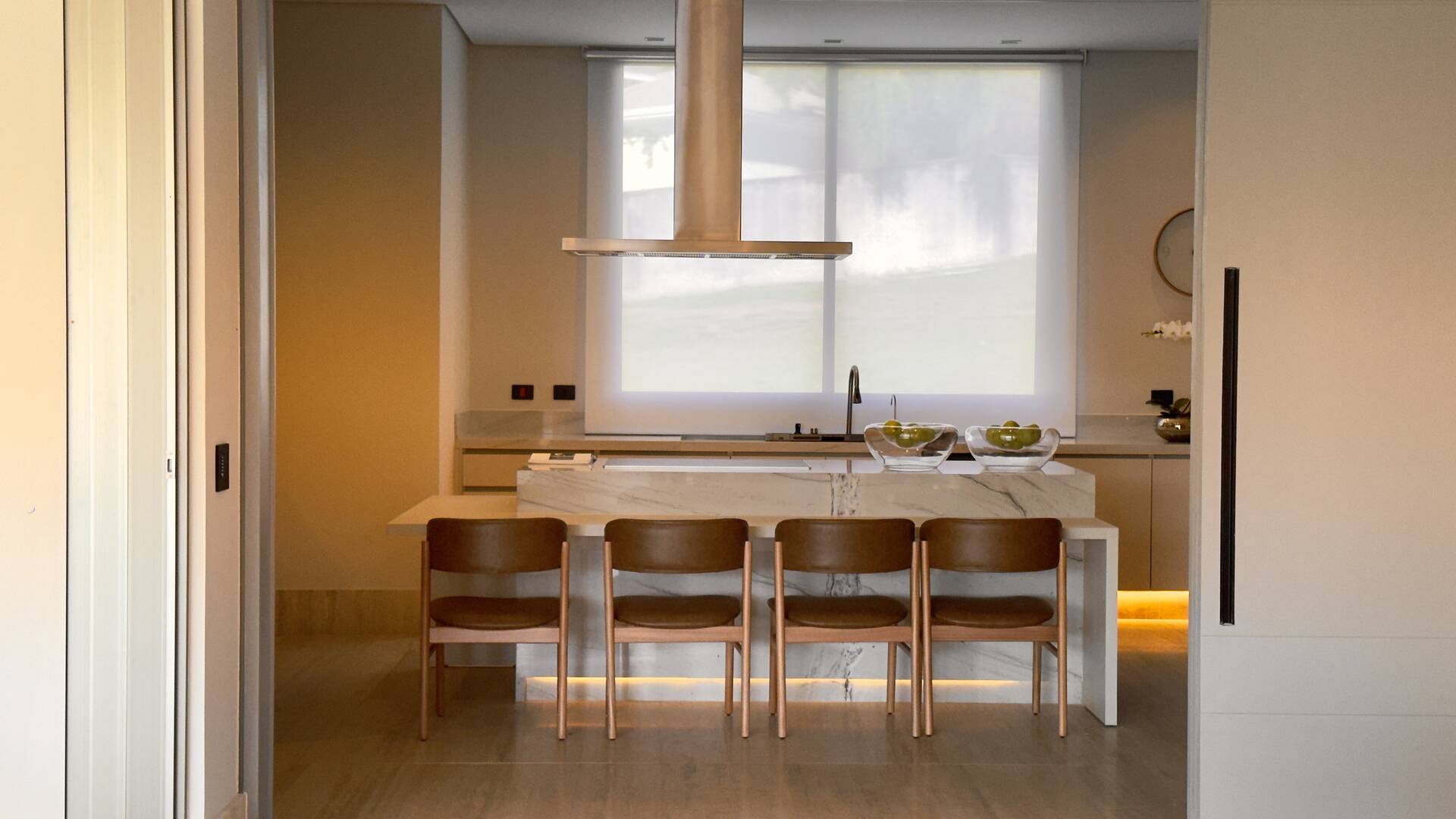 Casa à venda no Tamboré 2 com 1.800 m², 6 suítes e rooftop de 450 m²