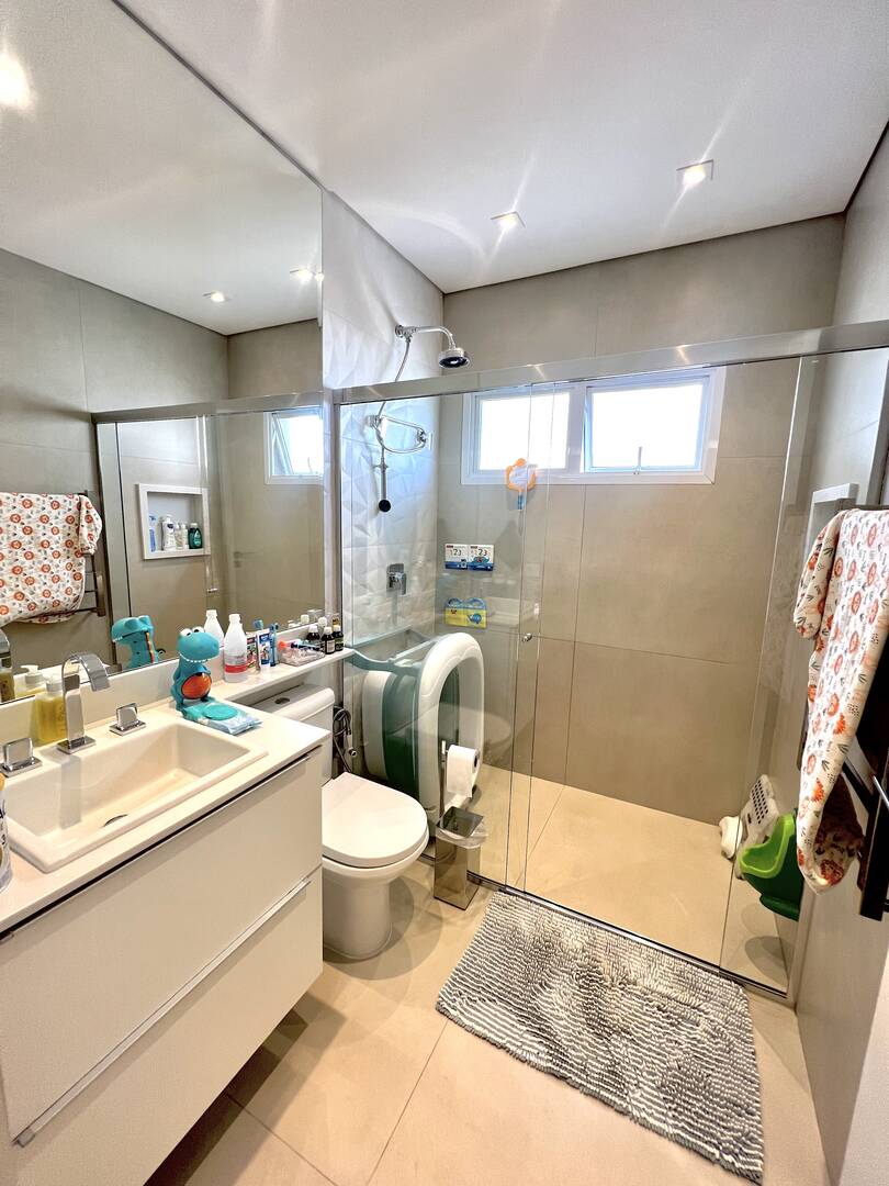 Casa Tamboré 10 mobiliada à venda em Alphaville | 4 suítes, automação e pronta para morar