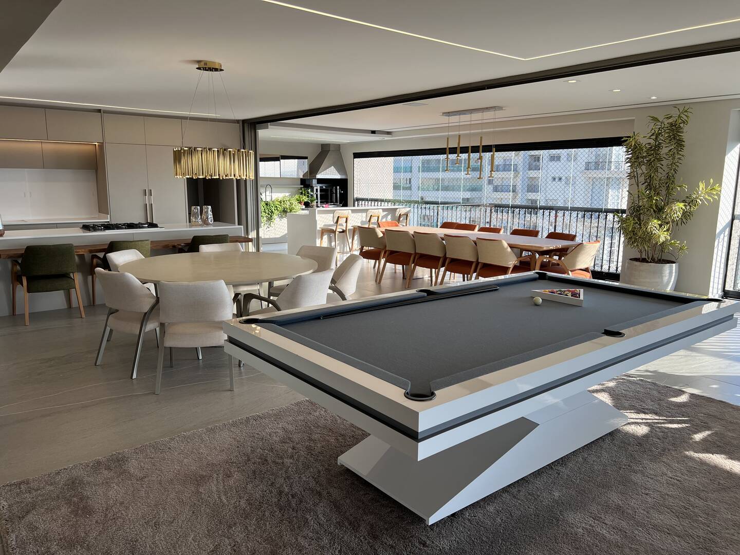 Apartamento à venda no Condomínio Oiapoque em Alphaville com 360 m², 4 suítes e 5 vagas
