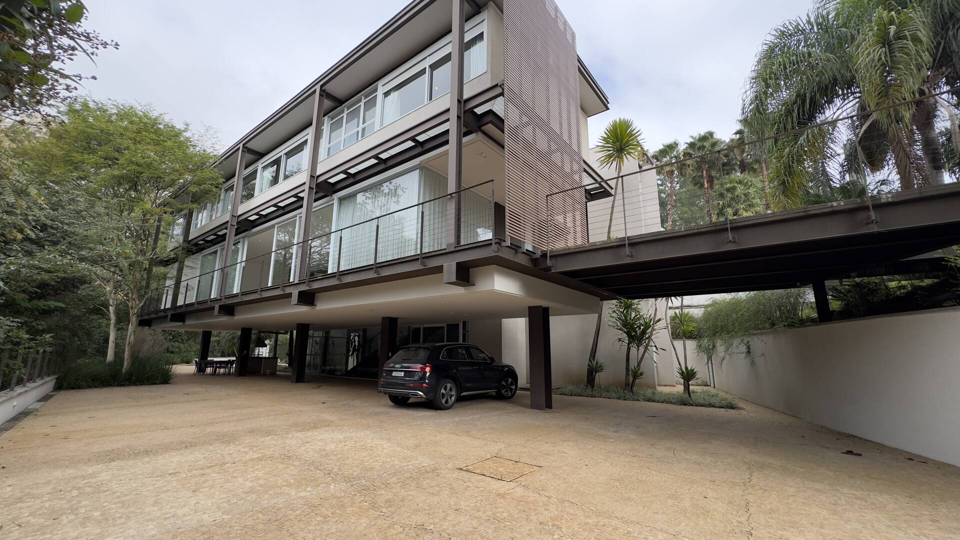 Casa contemporânea sustentável à venda residencial Melville | 4 suítes, elevador e automação