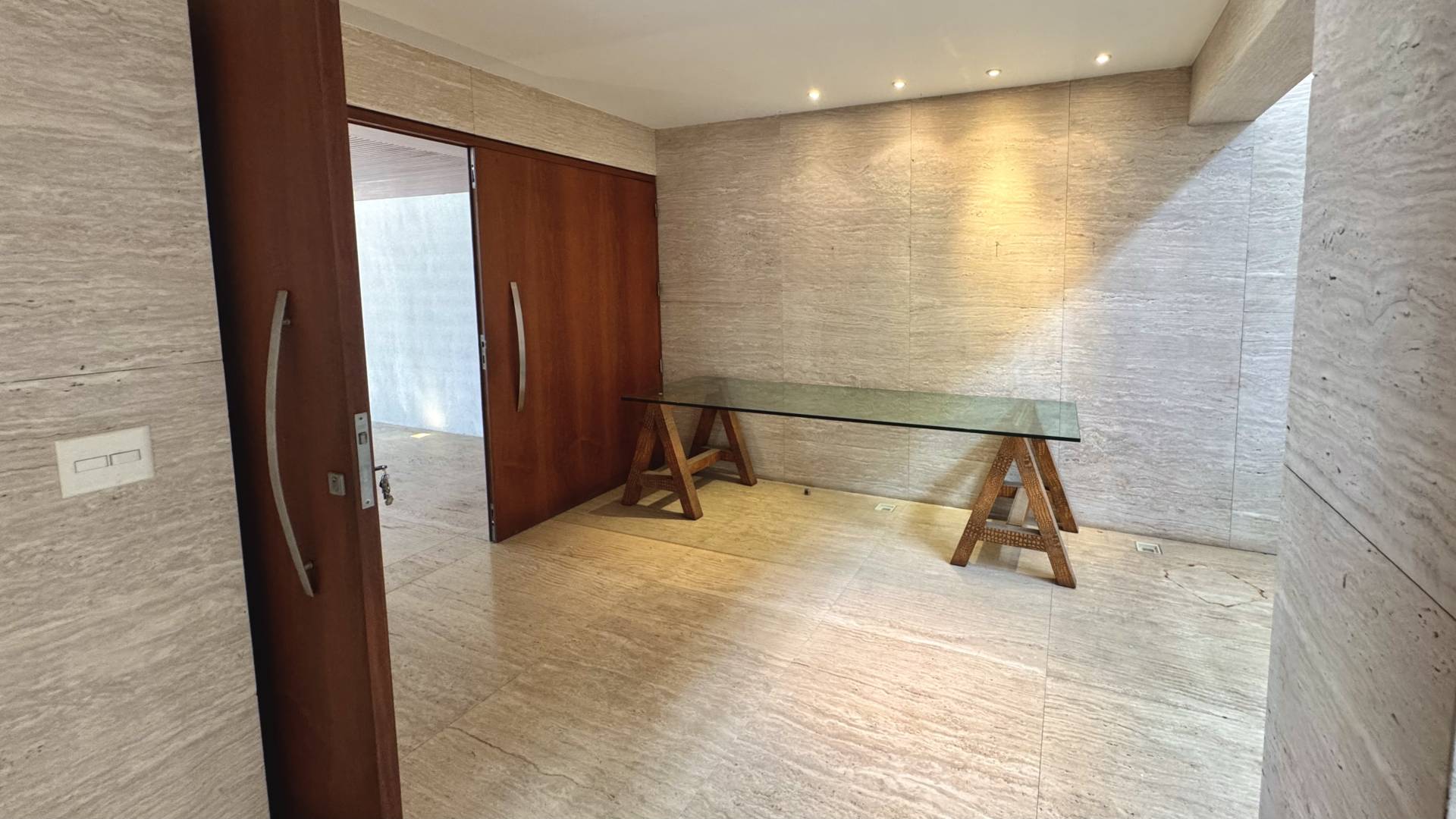 Casa com 6.300m² de terreno privativo - Residencial Tamboré 1