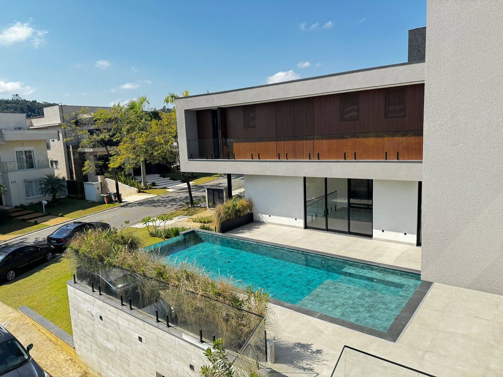 Casa nova Gênesis 2 - Alphaville SP - Venda.