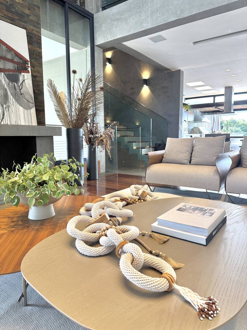 Casa Contemporânea à Venda no Alphaville Gênesis 1 com Vista Permanente para a