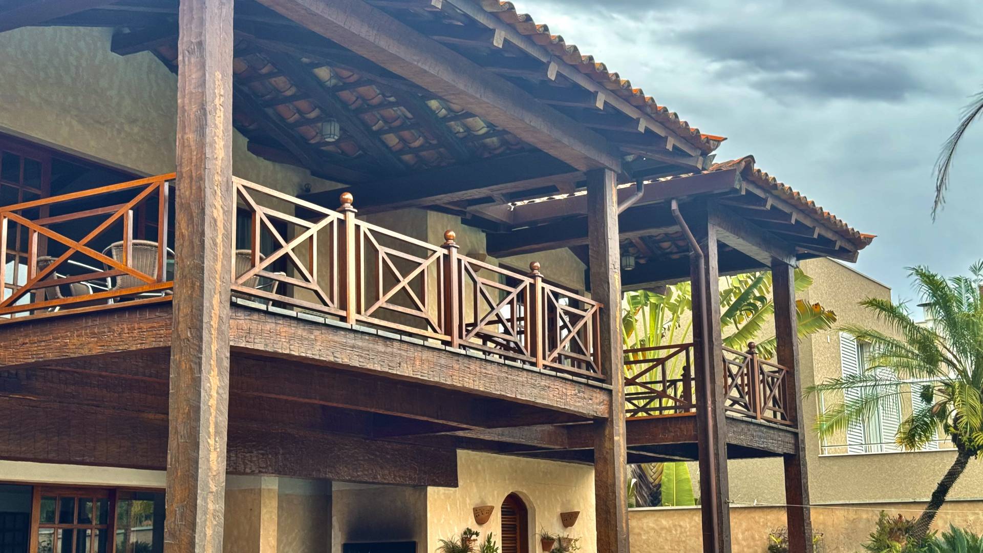 Casa à venda no Alphaville Residencial Zero com 900 m², adega, pomar e piscina